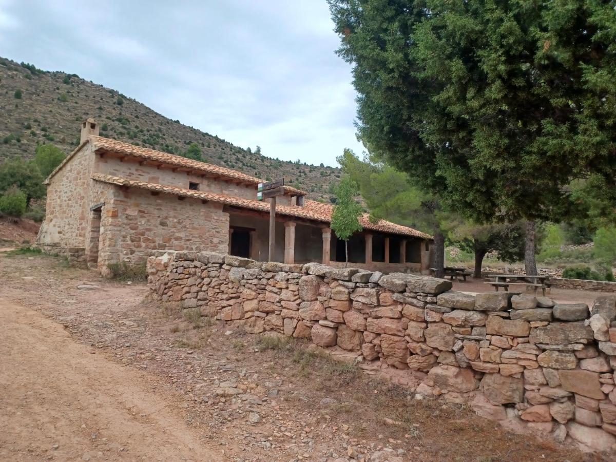 הוילה Fuentes de Rubielos La Vieja Escuela מראה חיצוני תמונה